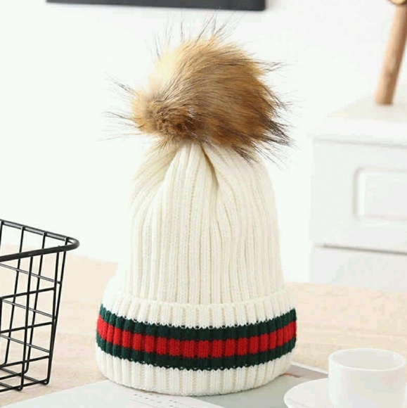 Accessories - Pom Pom Hat